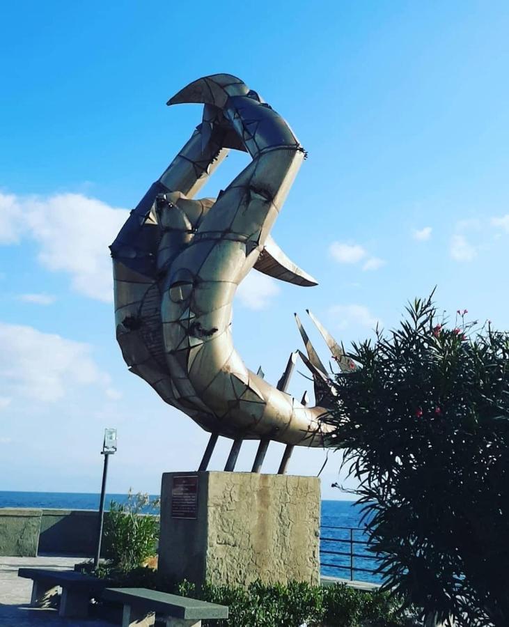 Torrevarata Vacanze Villa Santa Teresa Di Riva Bagian luar foto